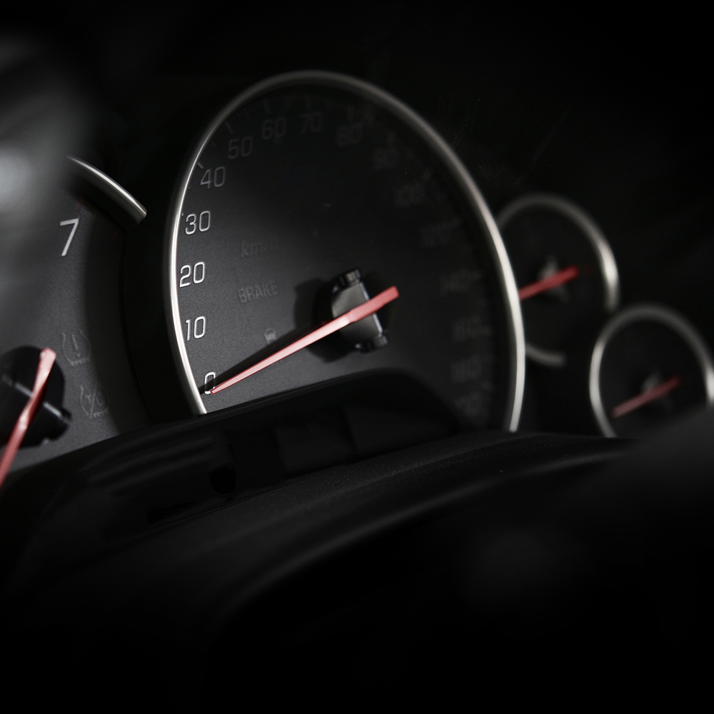 nível-de-combustível-pode-ser-medido-pelo-velocímetro-do-carro