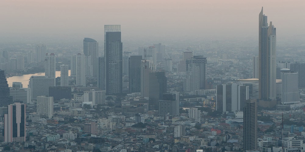 imagem-de-cidade-com-neblina